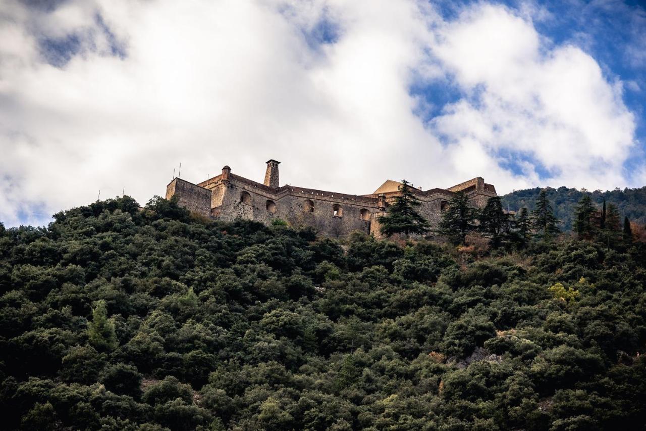 Sundrenched Relais De Poste In Serdinya Exterior foto