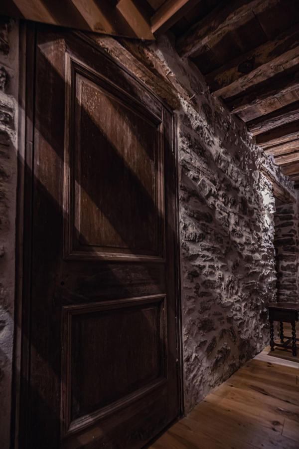 Sundrenched Relais De Poste In Serdinya Exterior foto