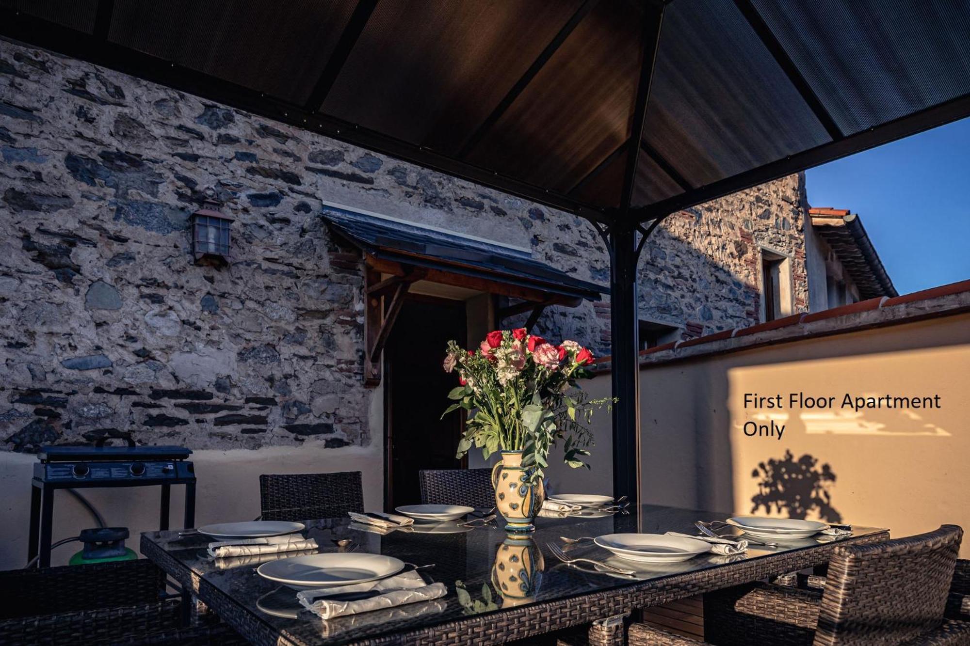 Sundrenched Relais De Poste In Serdinya Exterior foto